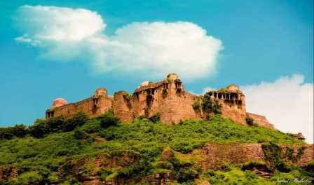 11. रायसेन किला (Raisen Fort) - bhopal me ghumne layak jagah