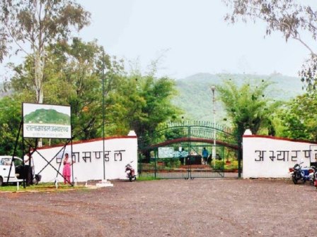 18. रालामंडल वाइल्ड लाइफ सैंक्चुरी (Ralamandal Wildlife Sanctuary) - ujjain ke pass ghumne ki jagah