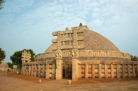 15. सांची का स्तूप (Sanchi Stupa) - एमपी में घूमने की जगह